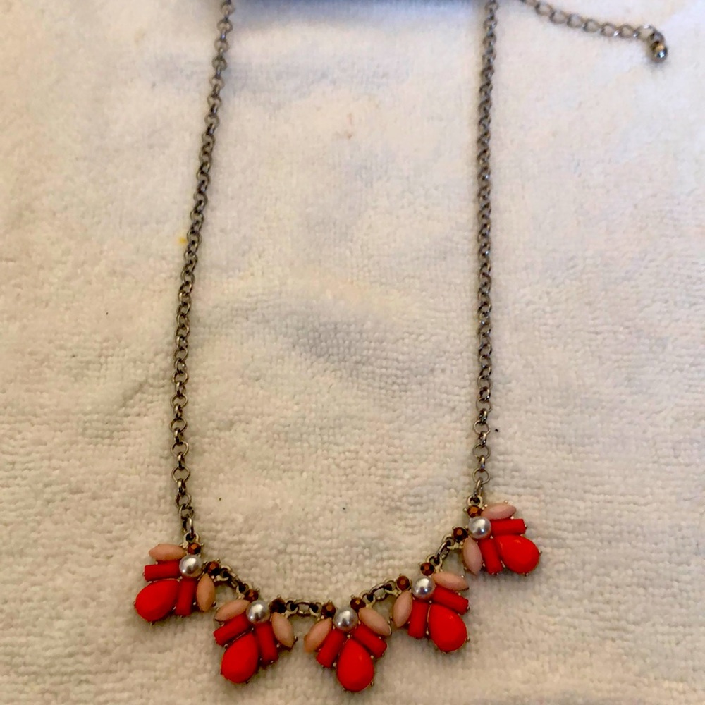 NWT—Apt.9 Neckace
